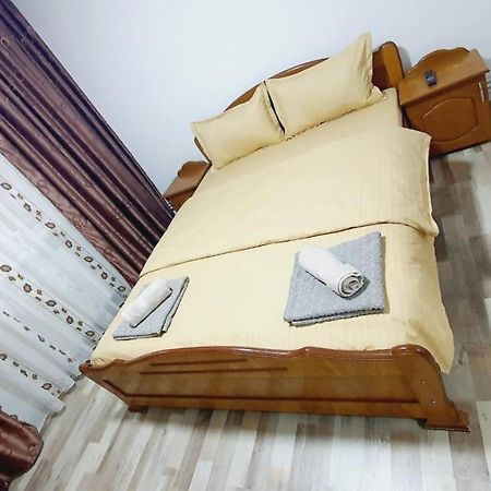 ドロベタ＝トゥルヌ・セヴェリンApartament Radoiアパートメント エクステリア 写真