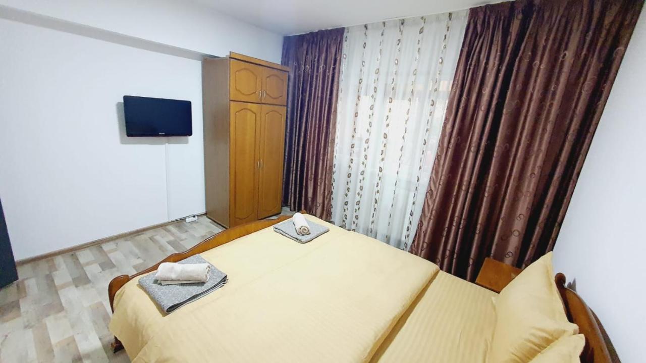 ドロベタ＝トゥルヌ・セヴェリンApartament Radoiアパートメント エクステリア 写真